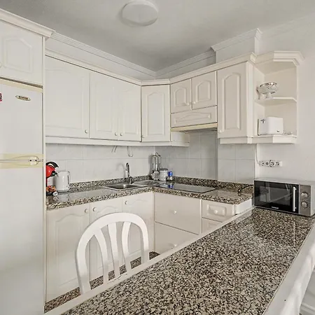 Ceyla Apartment *